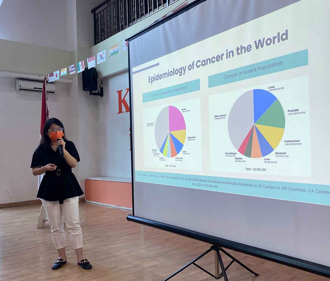 Seminar Edukasi Deteksi Kanker Sejak Dini SMA Sampoerna Academy Medan